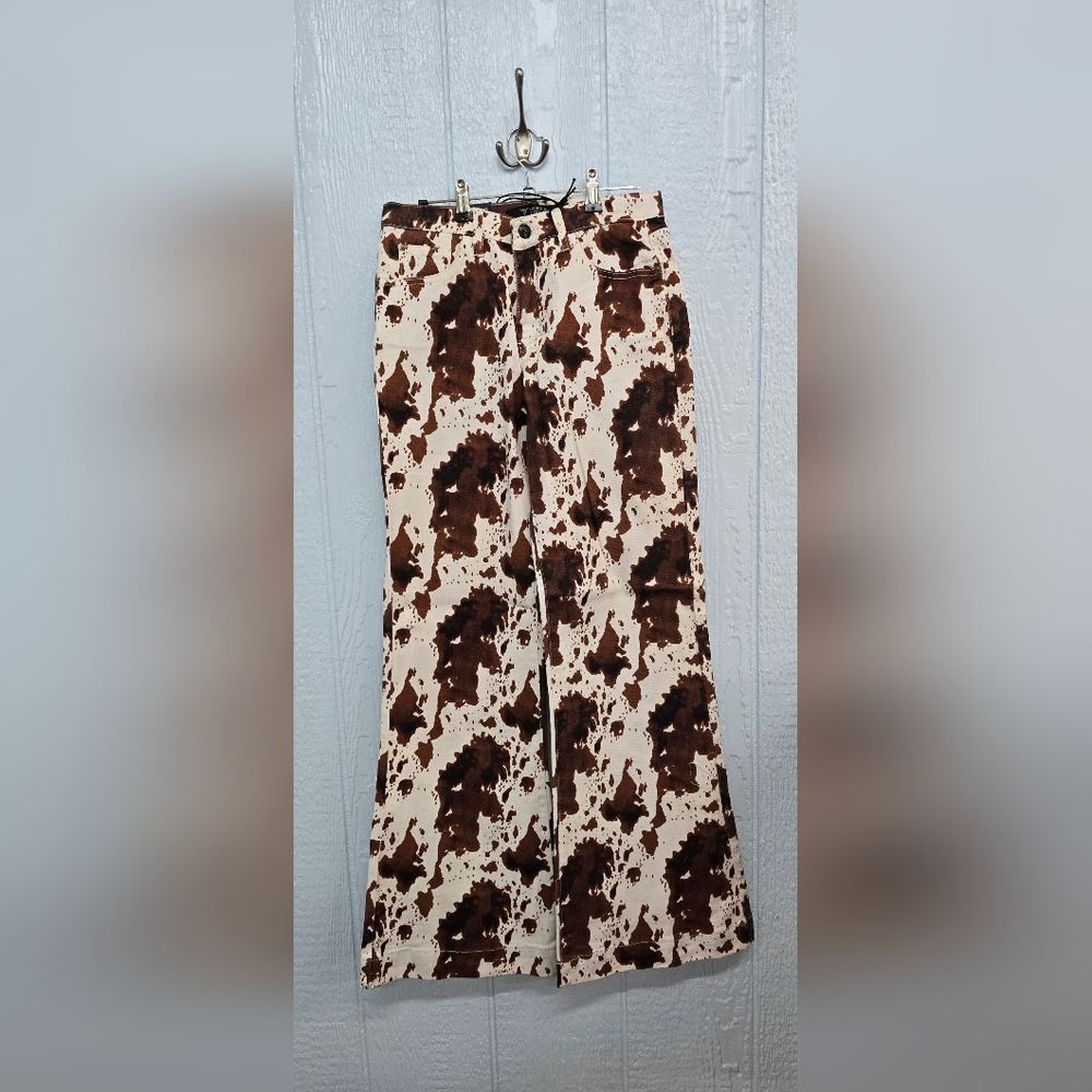 NWT Size 8 Lucky & Blessed High Rise Cow Print Pants (Inv #118)